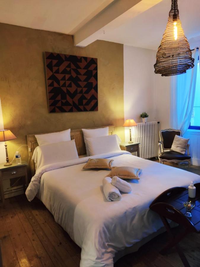 Chambre D'Hotes "Le Village" Villenouvelle Luaran gambar