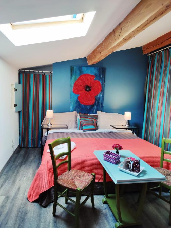 Chambre D'Hotes "Le Village" Villenouvelle Luaran gambar