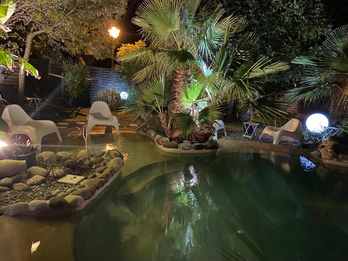 Chambre D'Hotes "Le Village" Villenouvelle Luaran gambar