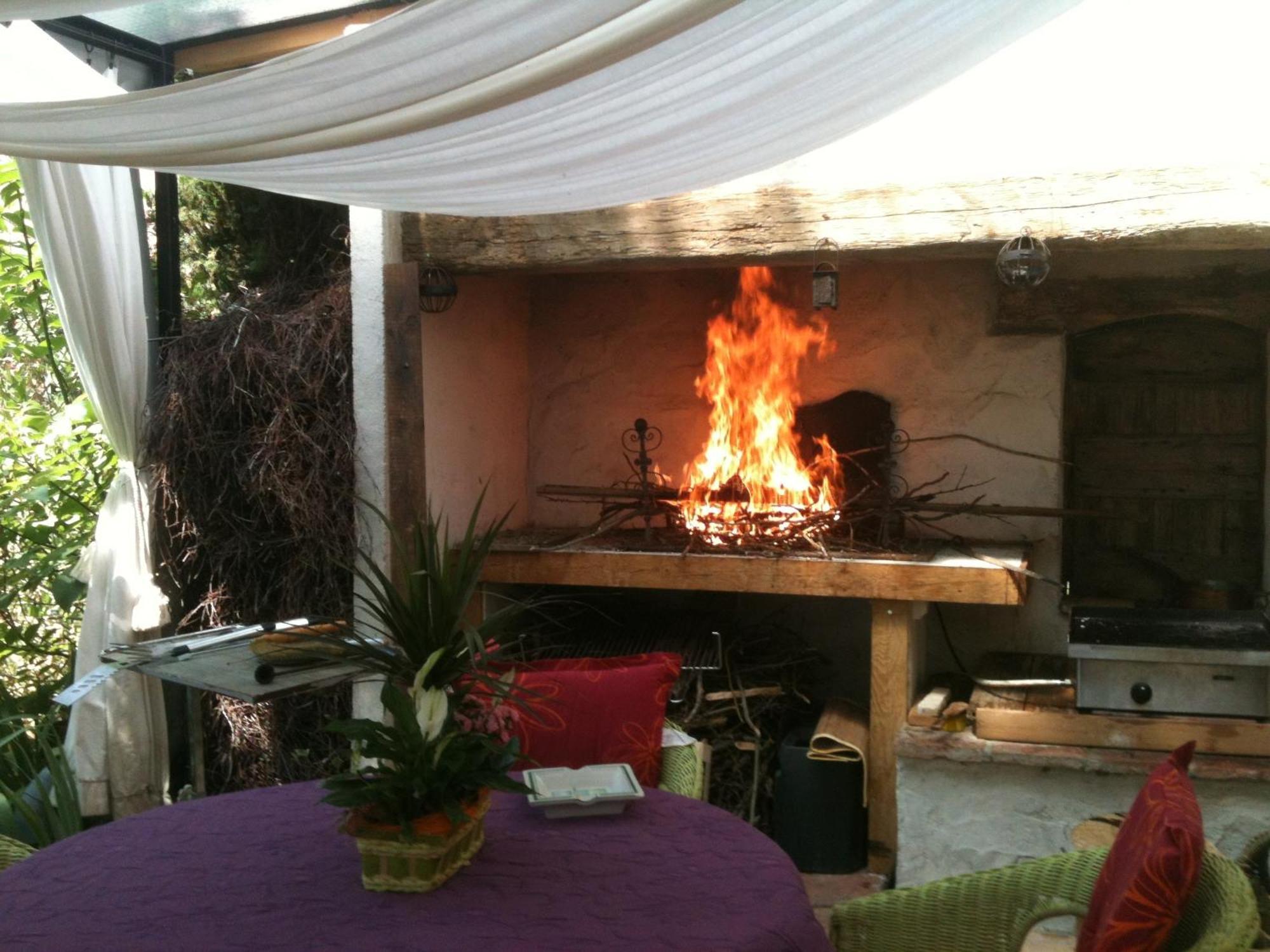 Chambre D'Hotes "Le Village" Villenouvelle Luaran gambar