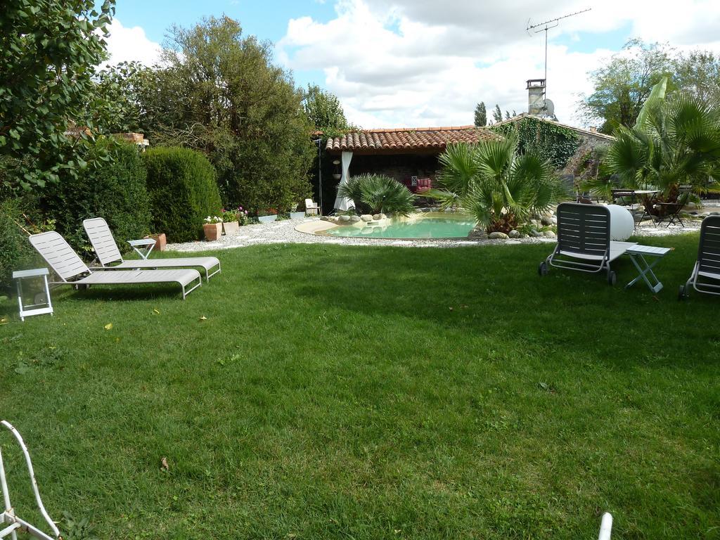 Chambre D'Hotes "Le Village" Villenouvelle Luaran gambar
