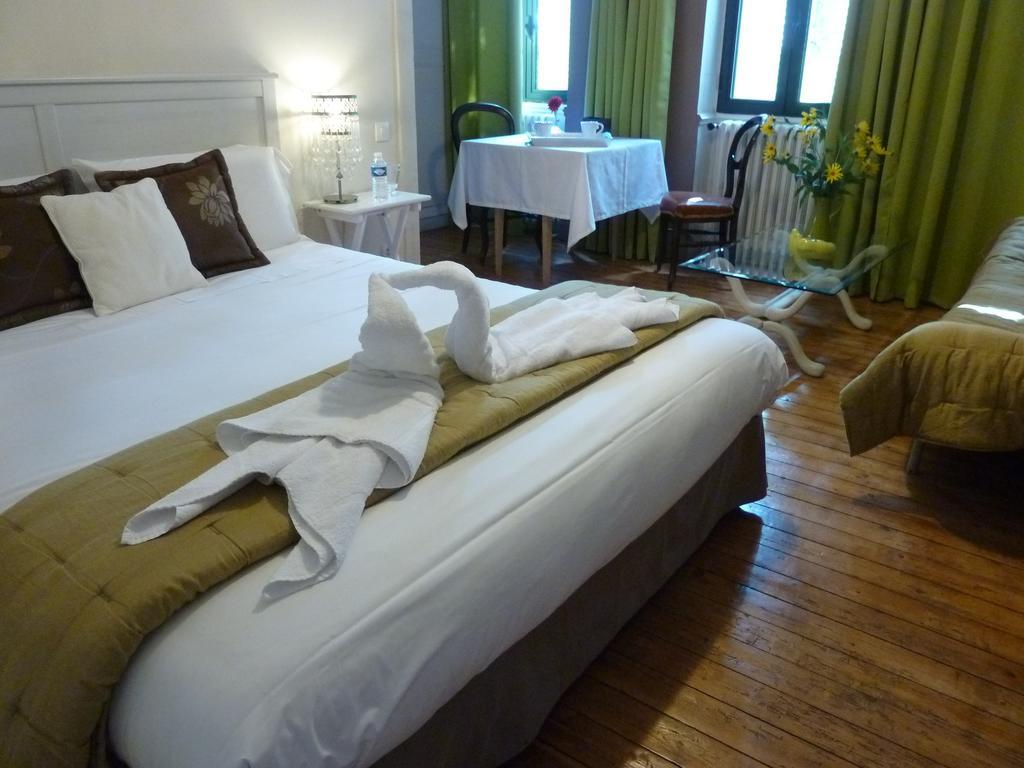 Chambre D'Hotes "Le Village" Villenouvelle Luaran gambar