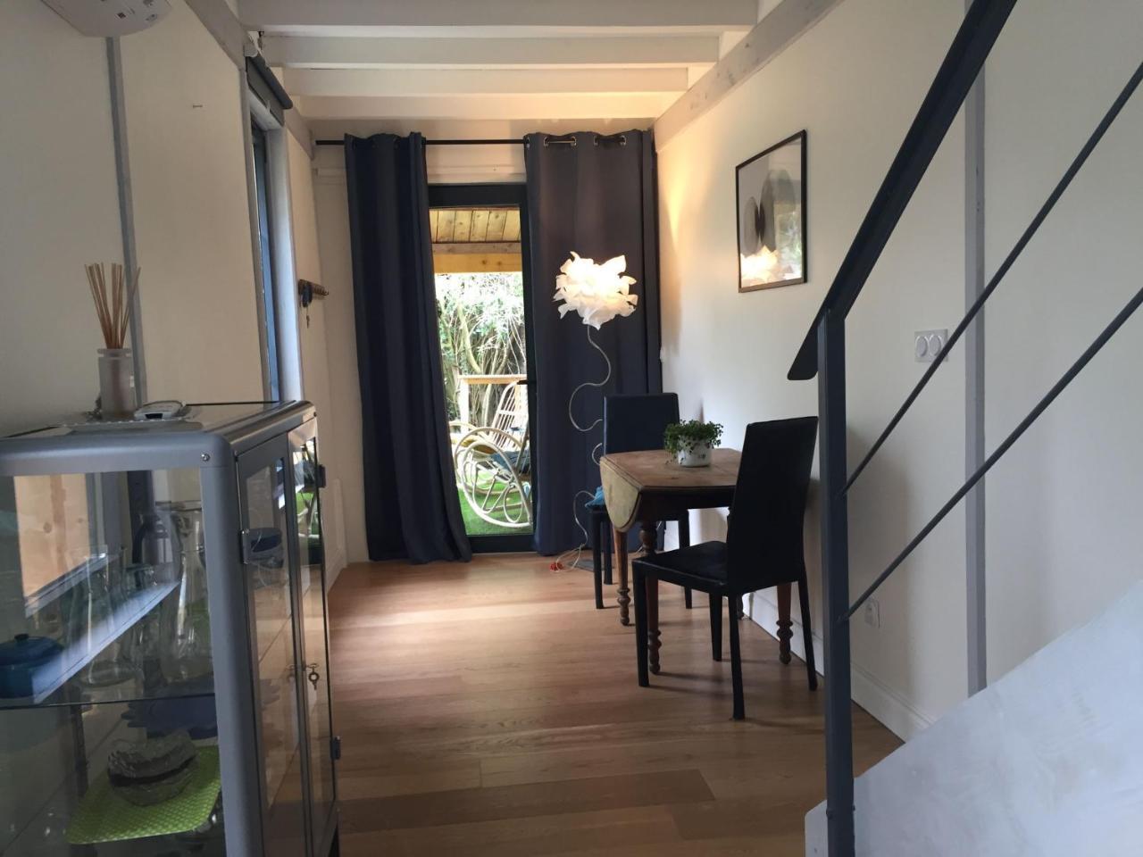 Chambre D'Hotes "Le Village" Villenouvelle Luaran gambar